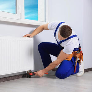 Skúsený kúrenár Bratislava je odborník, ktorého služby oceníte najmä vtedy, keď vykurovanie nefunguje tak, ako má.